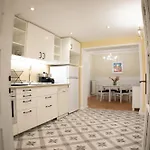 Planeta Dos Sonhos - Fast Wi-fi, 1bdr, Centre * Sofia