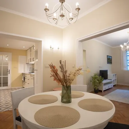 Planeta Dos Sonhos - Fast Wi-fi, 1bdr, Centre Appartamento