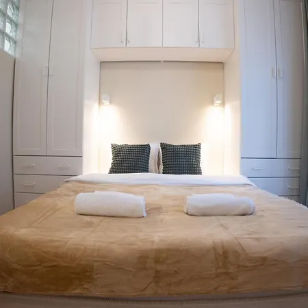 Apartamento Planeta Dos Sonhos - Fast Wi-fi, 1bdr, Centre *