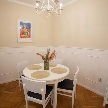 Planeta Dos Sonhos - Fast Wi-fi, 1bdr, Centre *